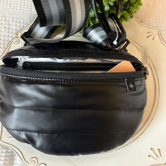 Black Puffer Bum Crossbody Bag - Picture 4 of 4